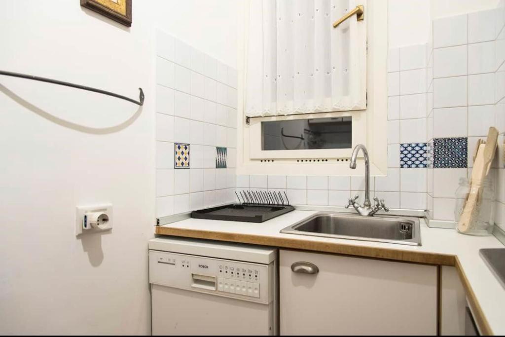 Apartament Joivy Classic Flat Near Basilica Di Sant'Ambrogio Mediolan Zewnętrze zdjęcie