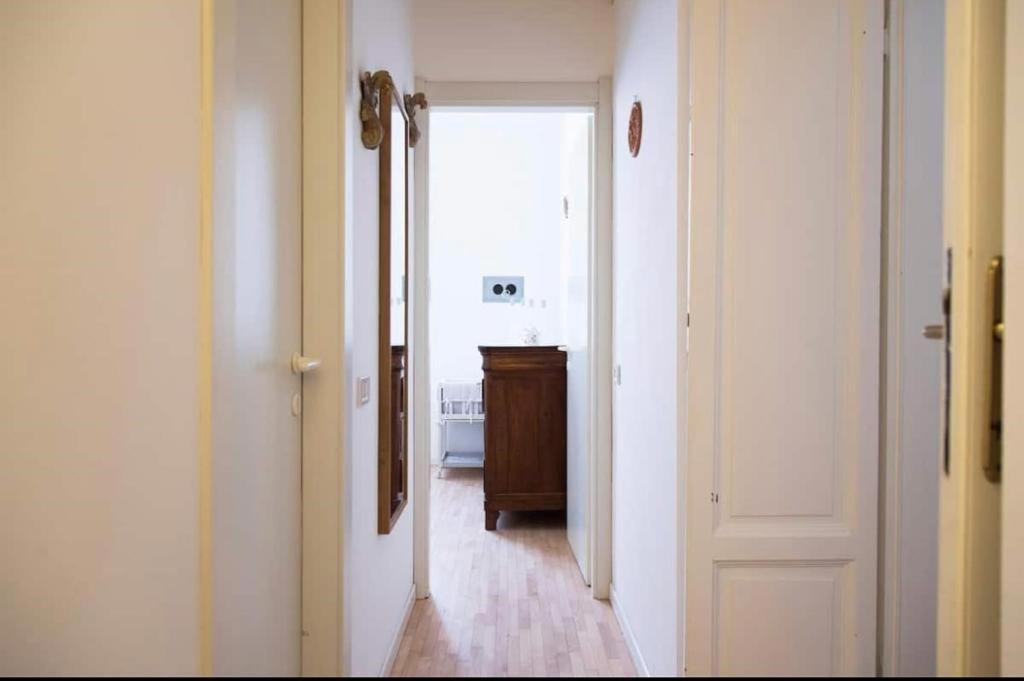 Apartament Joivy Classic Flat Near Basilica Di Sant'Ambrogio Mediolan Zewnętrze zdjęcie
